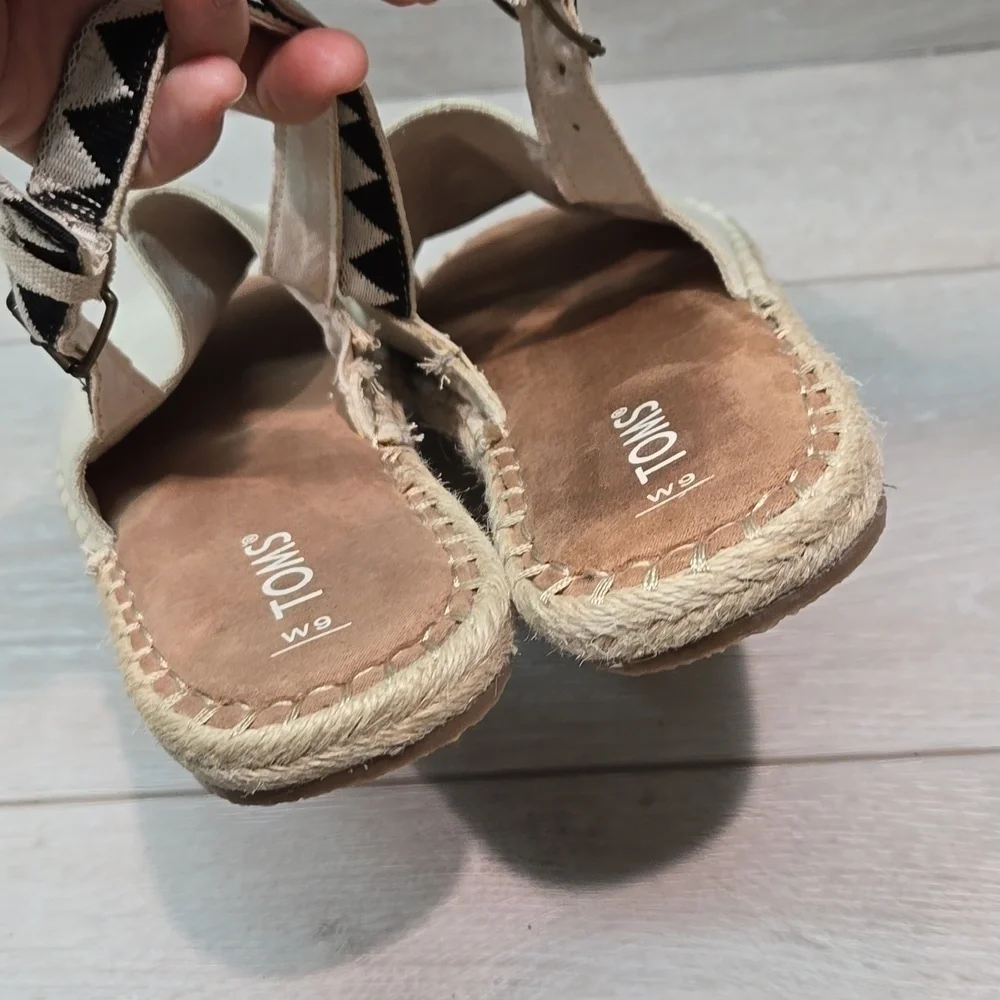 Toms Women Espadrille Flats sandals shoes sz 9
